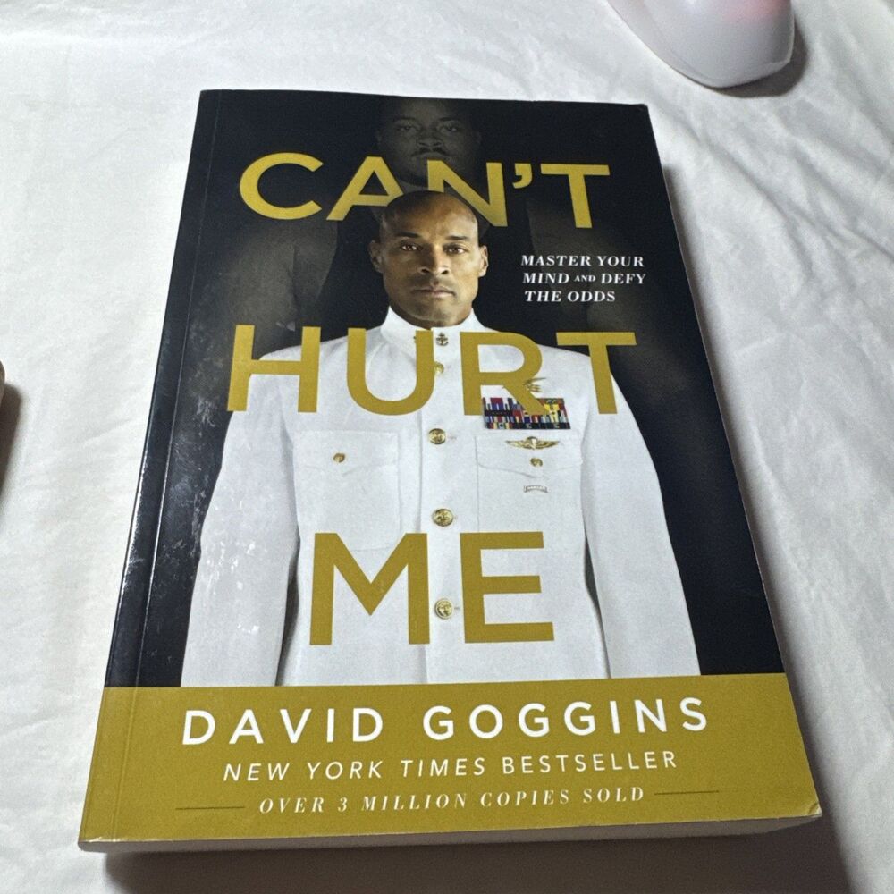 Can't Hurt Me: Master Your Mind and Defy the Odds - Paperback - VERY GOOD
